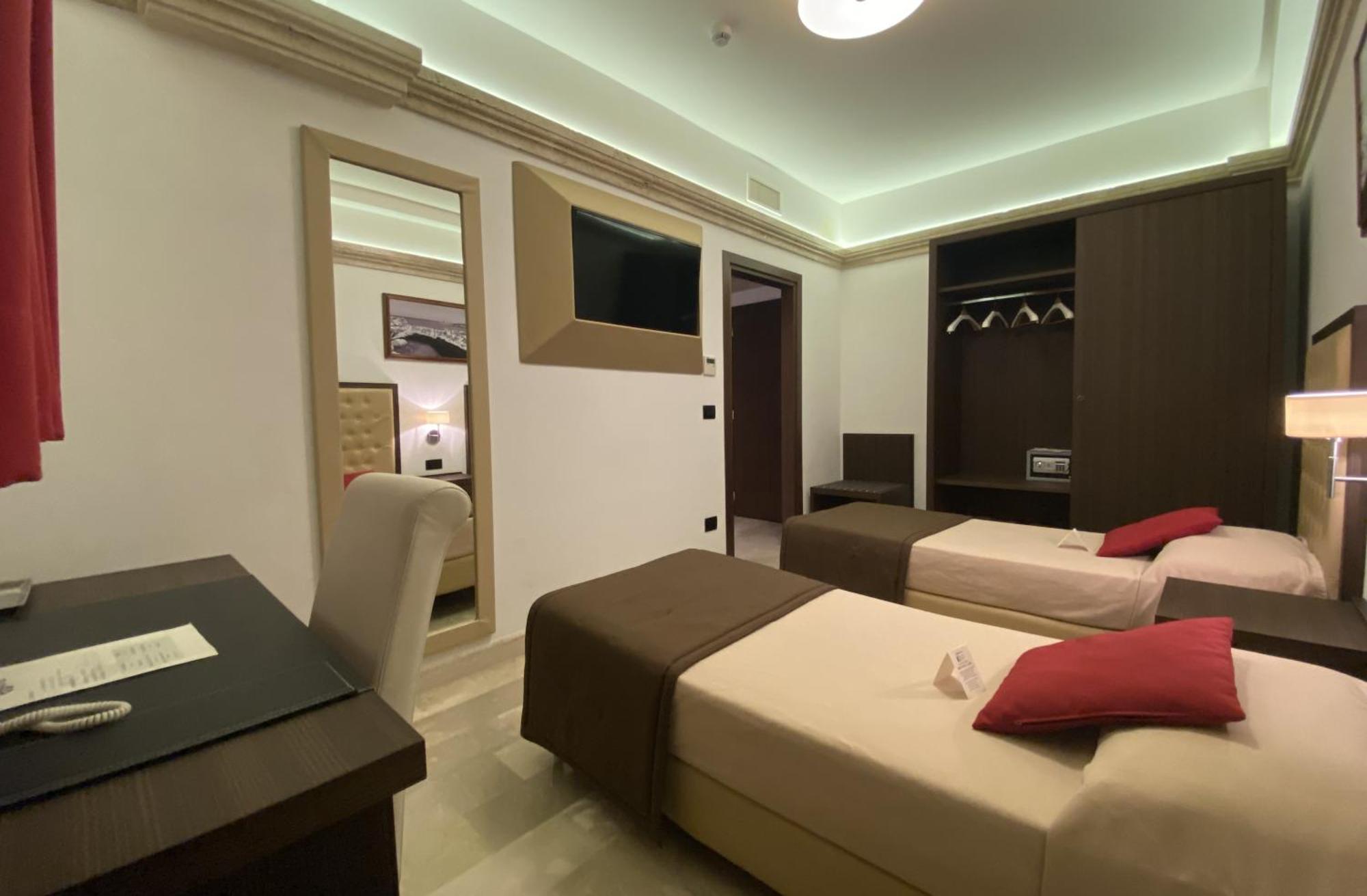 Bhb Hotel มันดูเรีย ภายนอก รูปภาพ