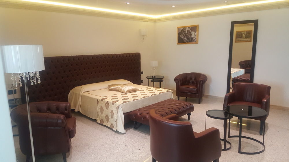 Bhb Hotel มันดูเรีย ภายนอก รูปภาพ